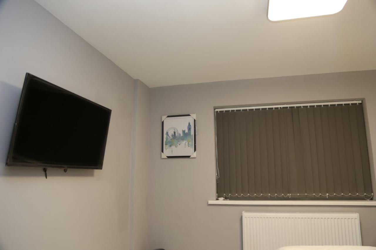 A A Guest Rooms Woolwich ลอนดอน ภายนอก รูปภาพ