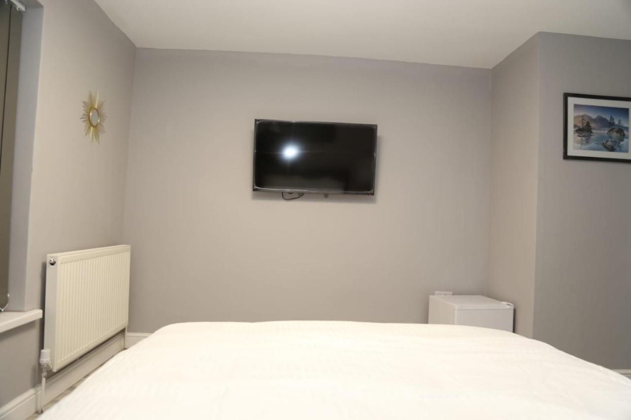 A A Guest Rooms Woolwich ลอนดอน ภายนอก รูปภาพ