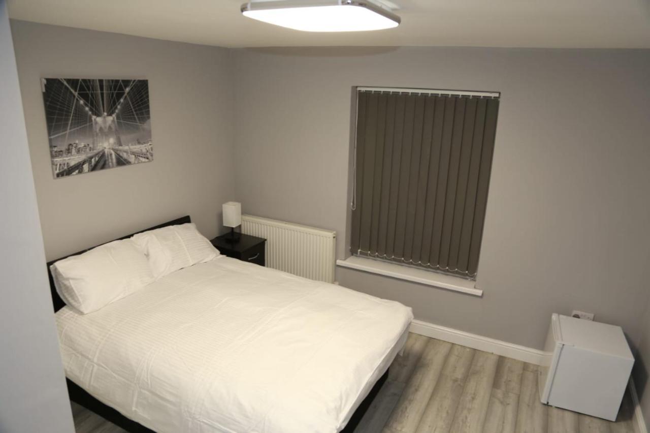 A A Guest Rooms Woolwich ลอนดอน ภายนอก รูปภาพ
