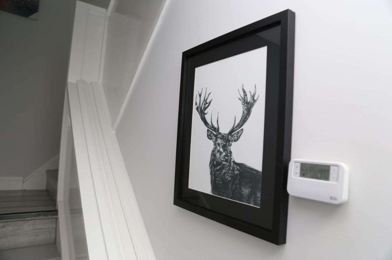 A A Guest Rooms Woolwich ลอนดอน ภายนอก รูปภาพ