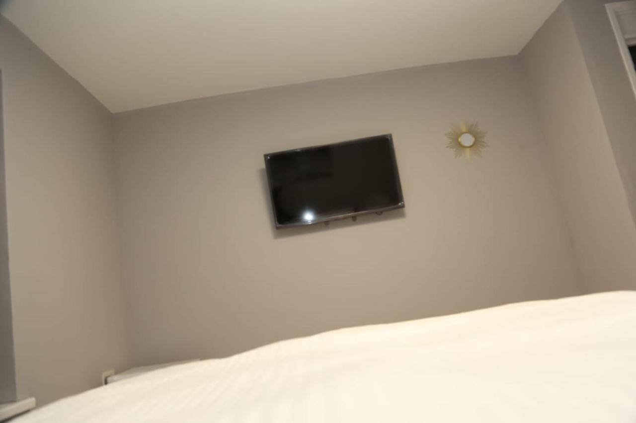 A A Guest Rooms Woolwich ลอนดอน ภายนอก รูปภาพ
